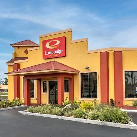 Econo Lodge Inn&Suites Maingate Central